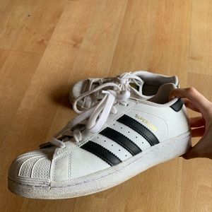 Adidas superstar 4.5(fits women’s 6)